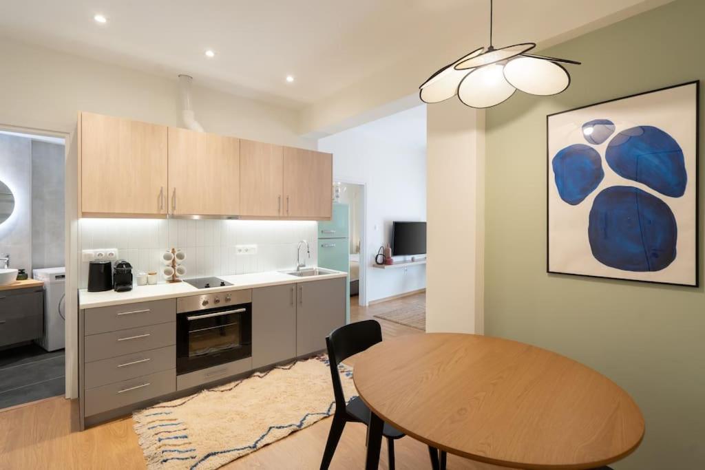 1br Thiseio Charm - 10 Minutes From Acropolis Appartement *