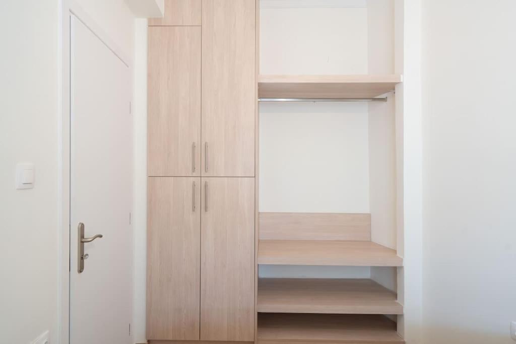 1br Thiseio Charm - 10 Minutes From Acropolis *