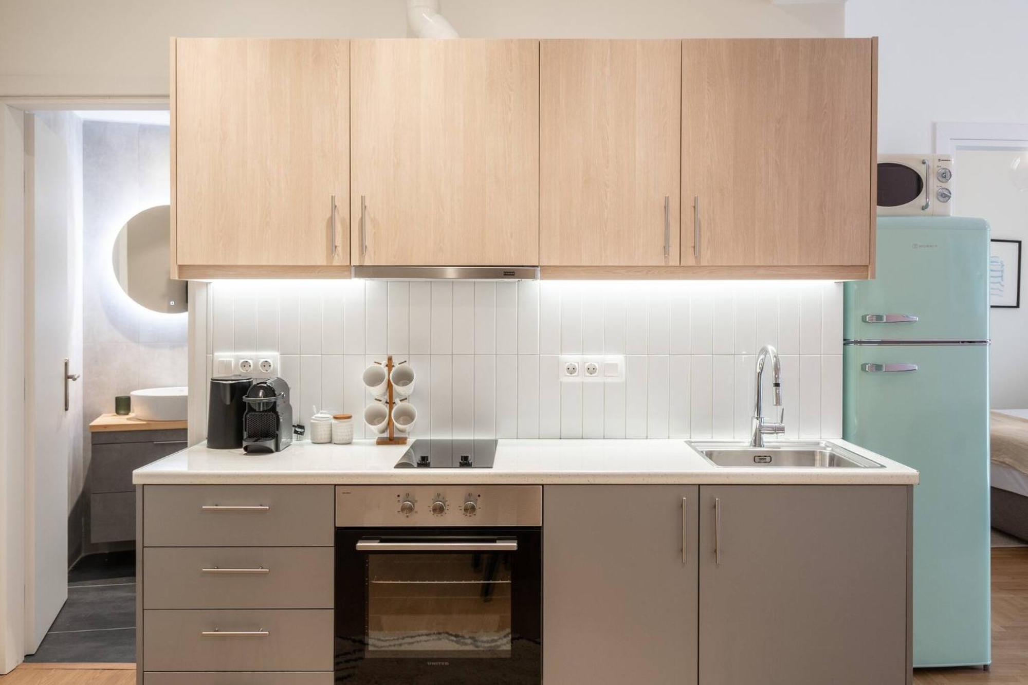 1br Thiseio Charm - 10 Minutes From Acropolis